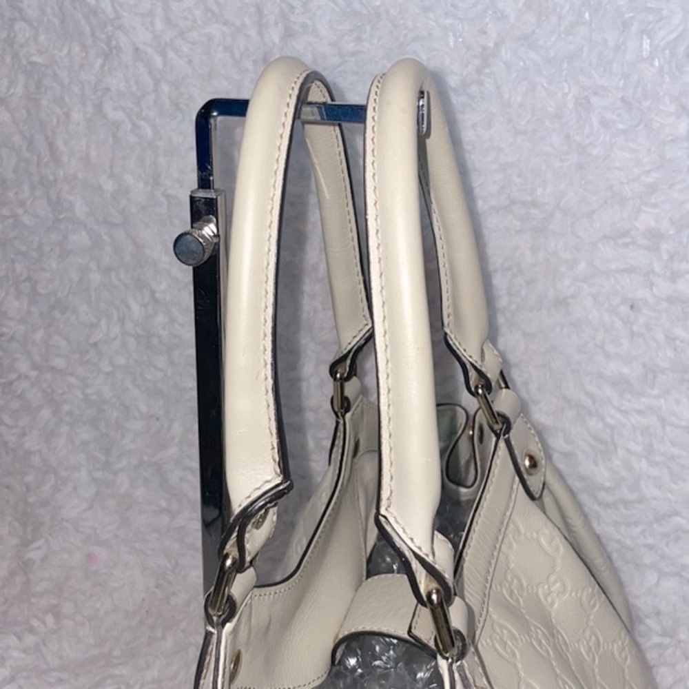 Gucci GG Guccissima Sukey Medium Leather Shoulder Tote Bag Purse in Cream - Picture 4 of 16
